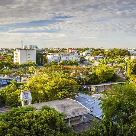 Livotel Hotel Kaset Nawamin Bangkok-2
